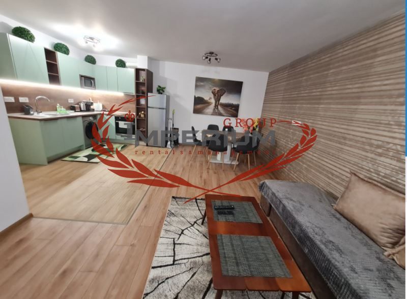 Дава се под наем Тристаен апартамент в Варна, Център - 100 кв.м за 1224 € - Снимка #1