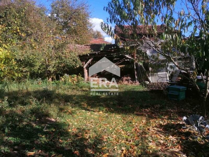 ЕКСКЛУЗИВНО! Етаж от къща в с. Берсин, Кюстендилска област