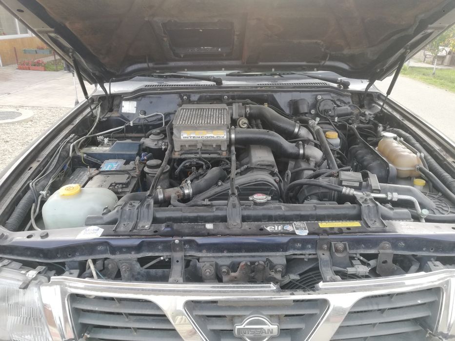 Nissan Patrol Y61, motor 2.8 - 129 cp, 7 locuri, cutie viteze manuala