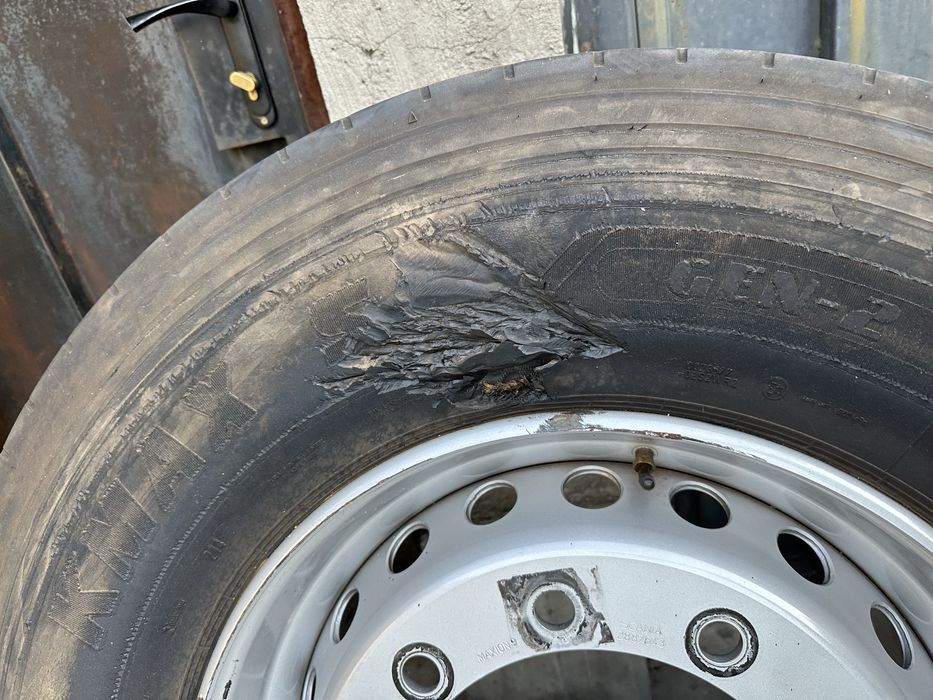 385/65 r22.5 Goodyear с дисками
