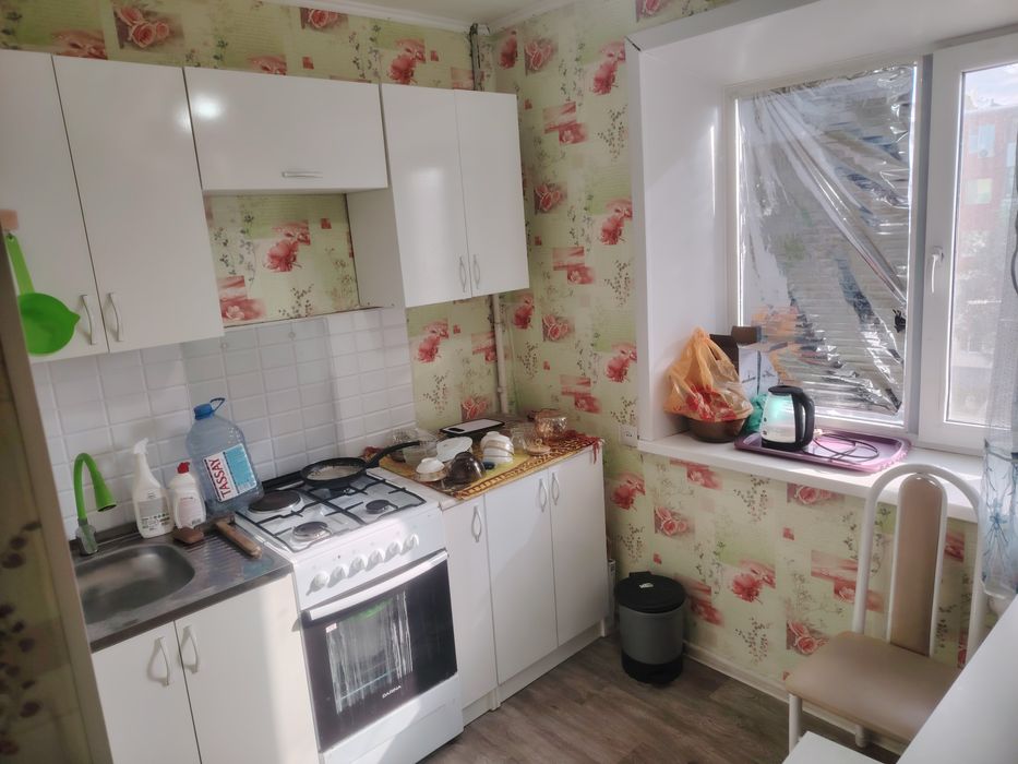 Абая 84.Срочно продам 2 ком кв! Торг