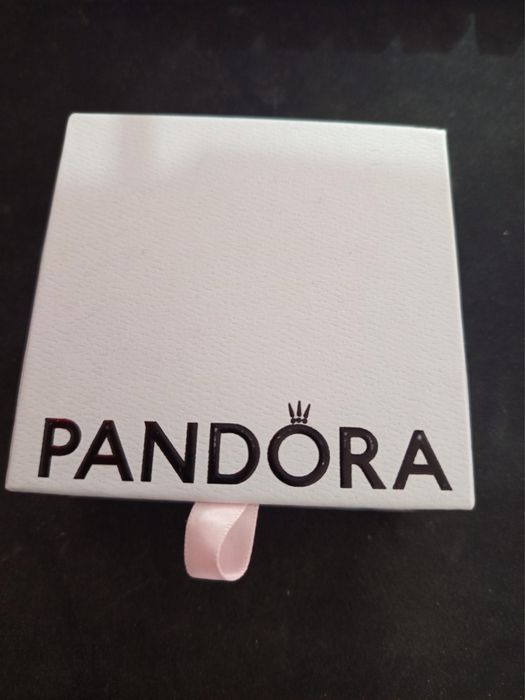 Гривна Pandora чисто нова