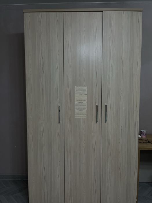 Продам шкаф для одежды