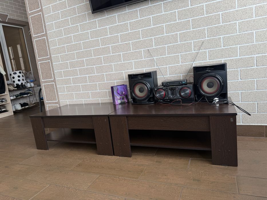 Журнальный столик