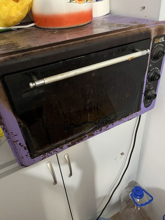 Духовкаа ескіі бірақ жақсы істидіі