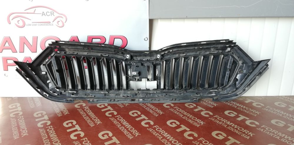 2 броя Радиаторна решетка Skoda Octavia 4 2020-