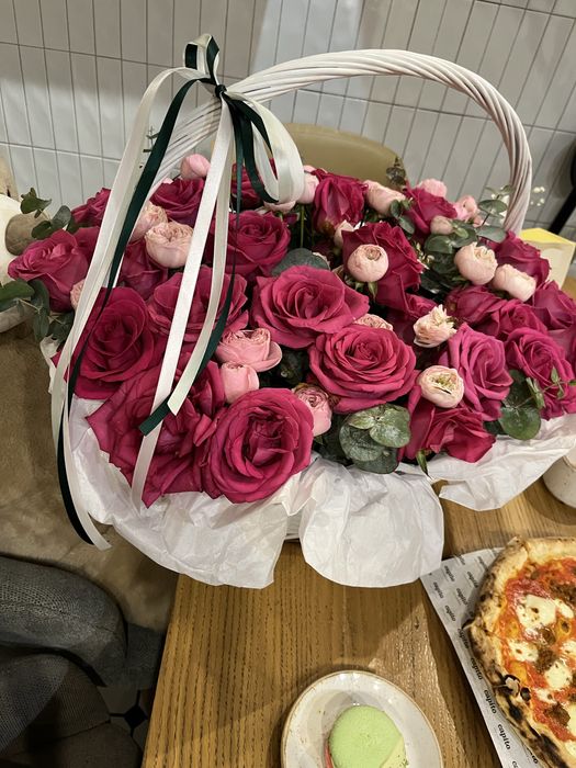 Цветы корзине свежие!