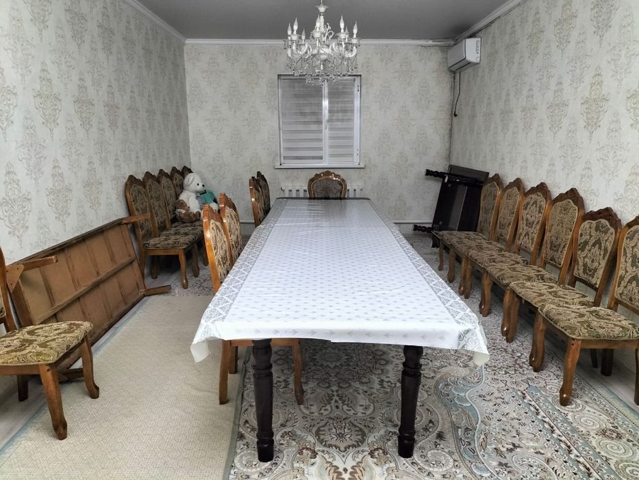 Стол с стулями б/у