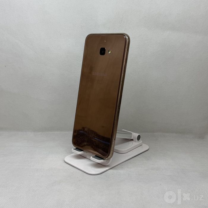 Samsung Galaxy J4+ sotiladi arzon: 350 000 so’m