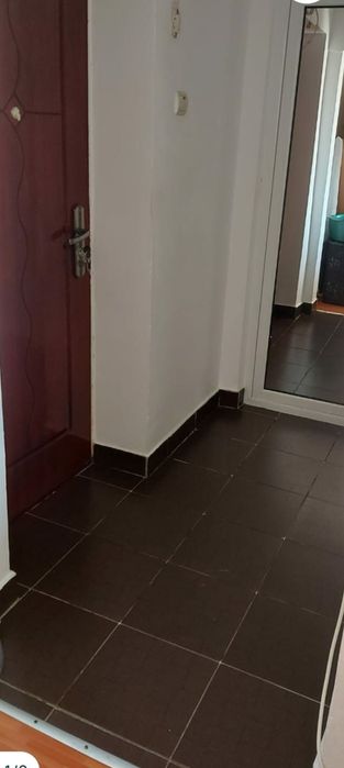 Vand urgent Apartament decomandat doua camere