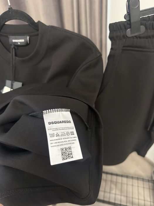 Compleu DSQUARED2 super calitate