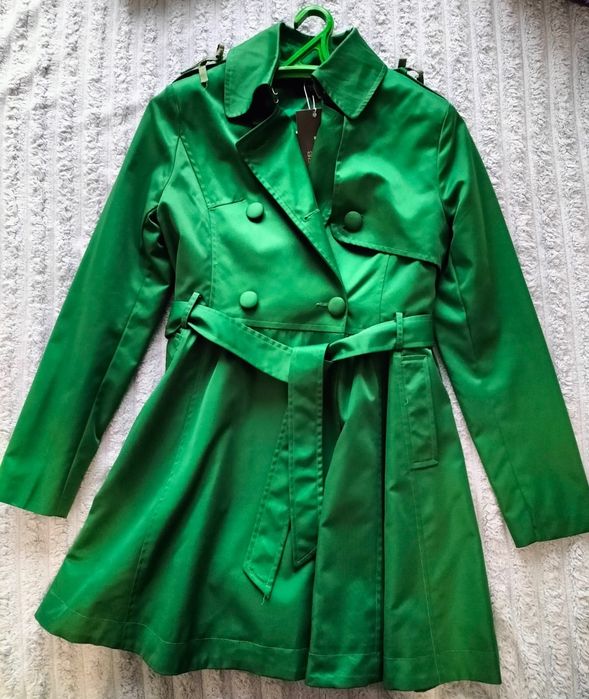 Женский плащ весна