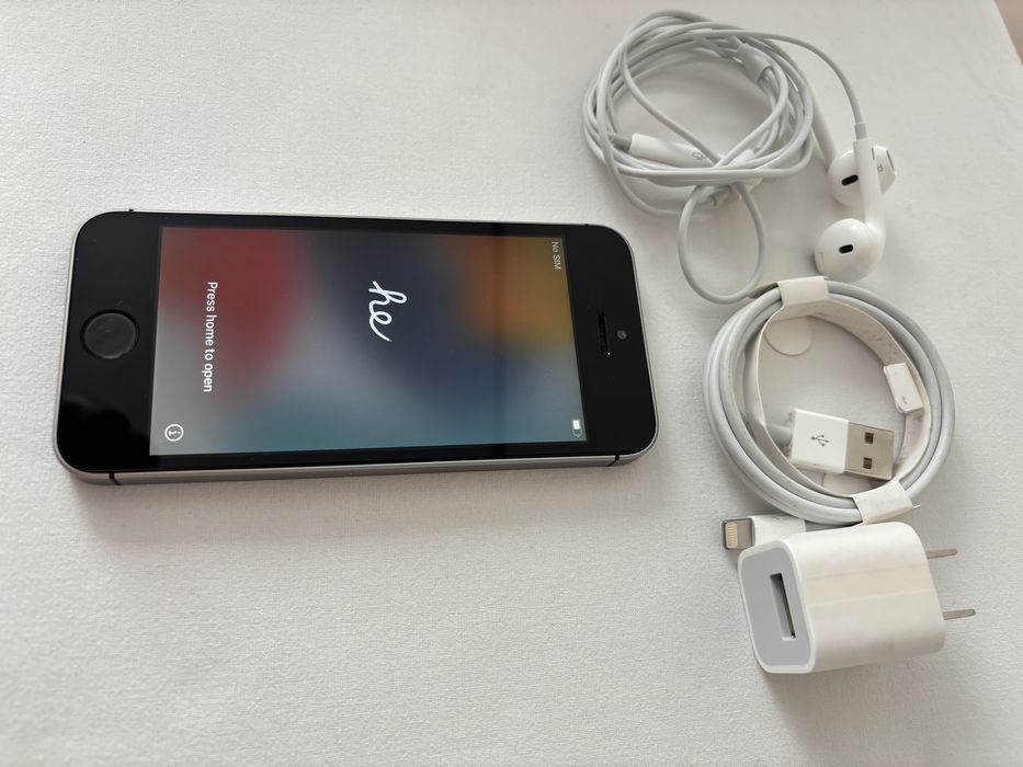 IPHONE SE (1-е поколение), 32 ГБ