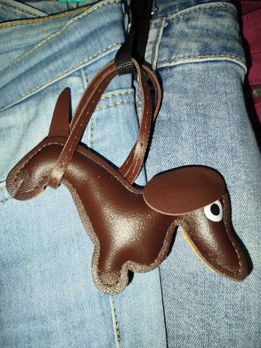 Женский брелок Такса