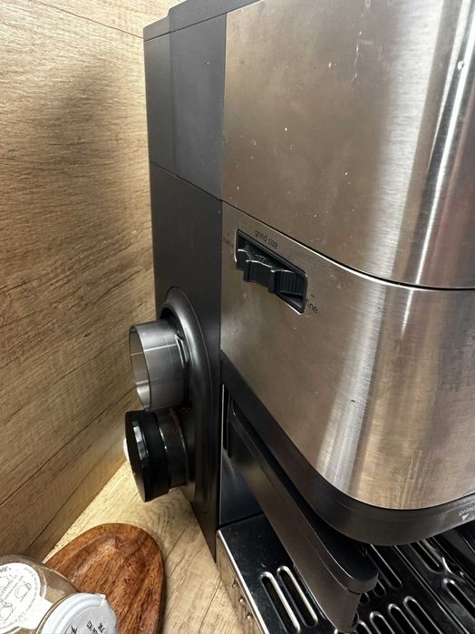 Espressor semi-profesional Ninja Luxe Café ES601EU
