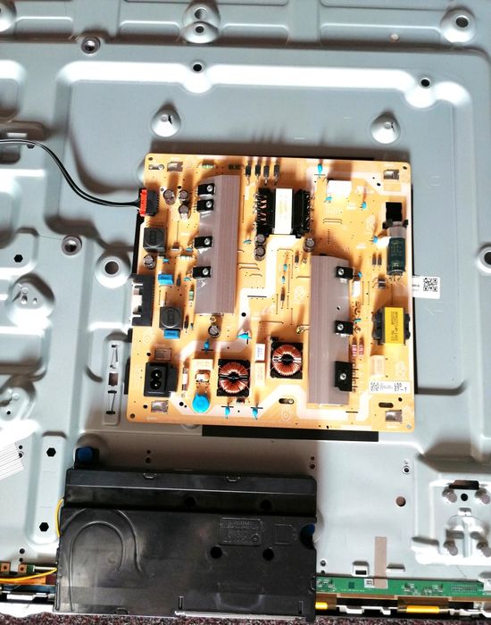 TV Samsung QE50Q60TAU ptr. piese
Model: QE50Q60TAU

Specificatii tehni