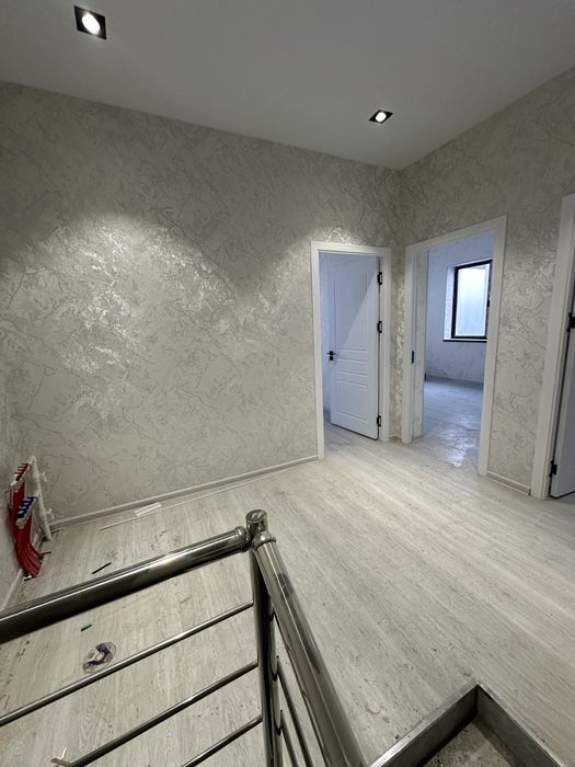 Продается 1соту 4хонали коттедж, Хонобод Сергели тумани