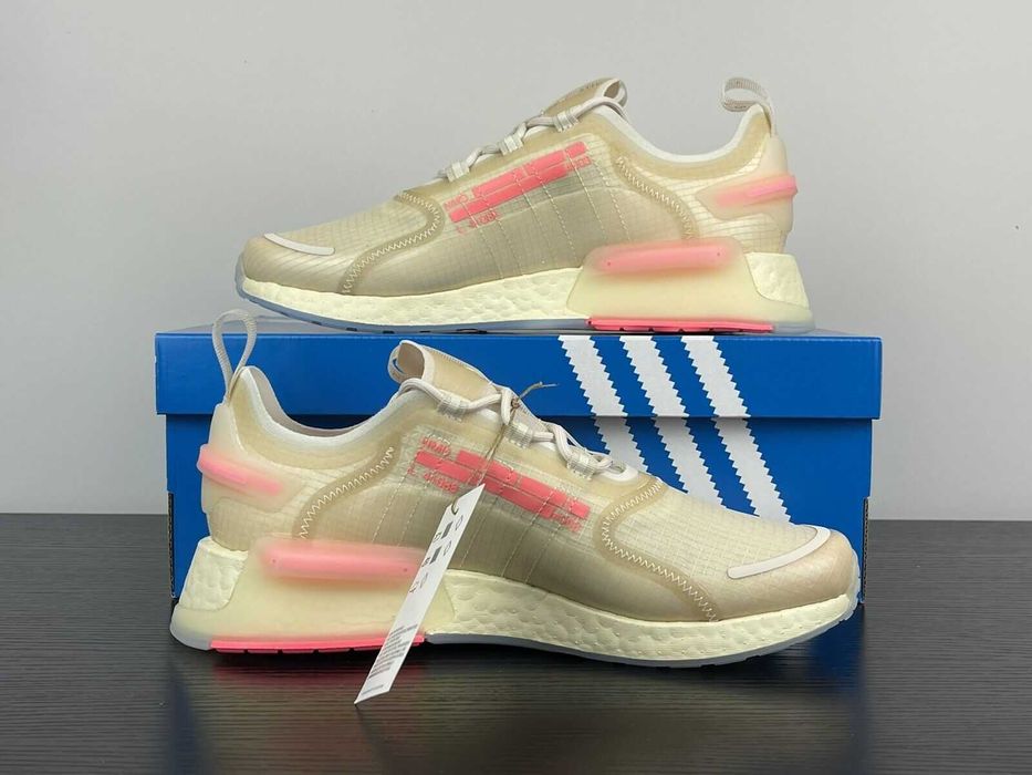 Оригинални спортни обувки ADIDAS NMD V3 размер  EU38
