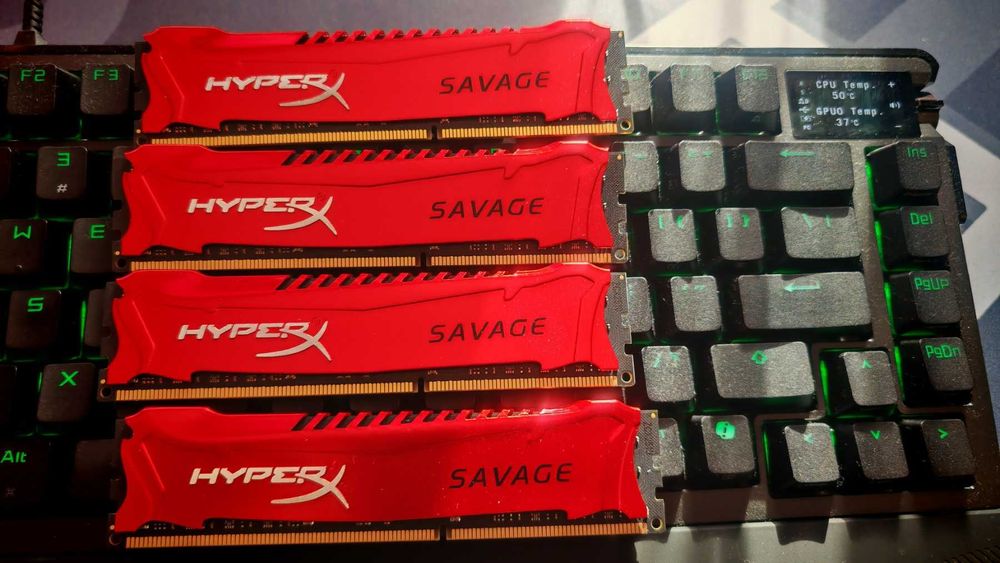 Рам памет Kingston HyperX Savage Red 32GB 4x8GB, DDR3 2400MHz CL11