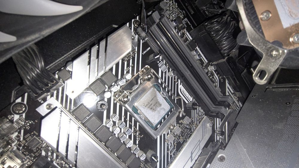 продам intel core i7 11700f + asus b560 prime