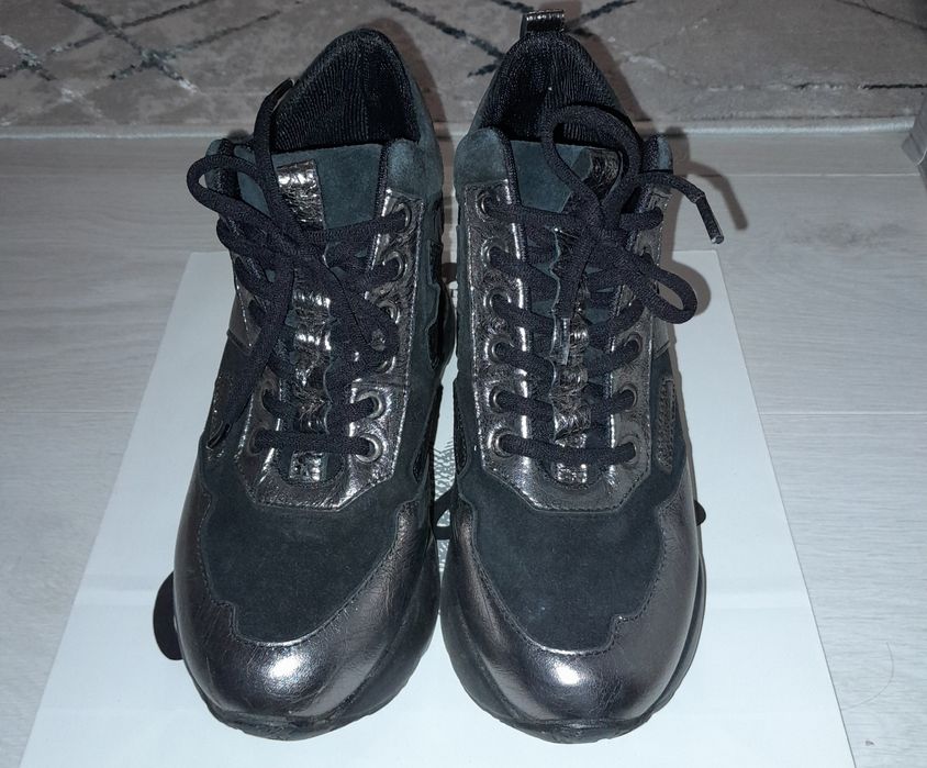 Кроссовки на платформе