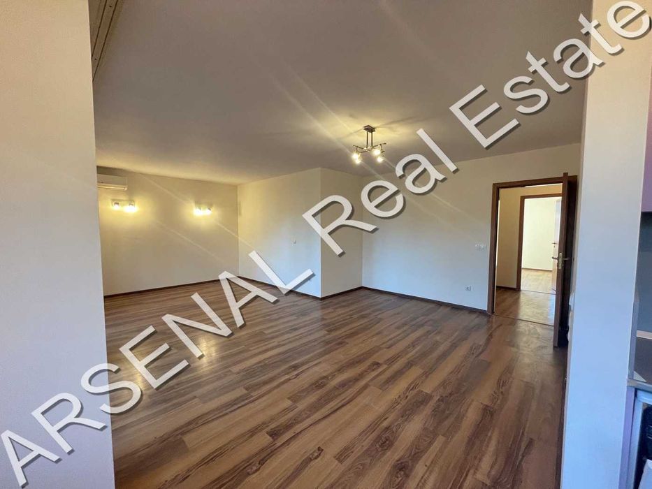 Дава се под наем Тристаен апартамент в София, Център - 110 кв.м за 750 € - Снимка #3