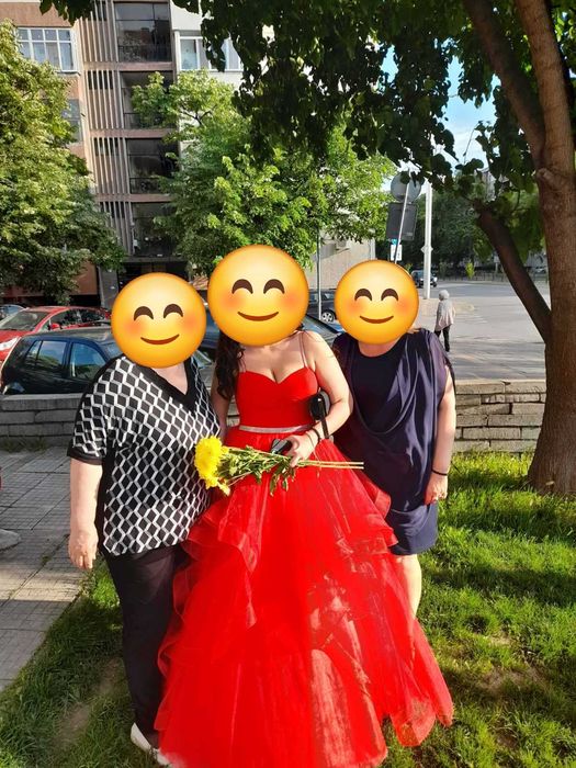 Бална рокля, носена една вечер