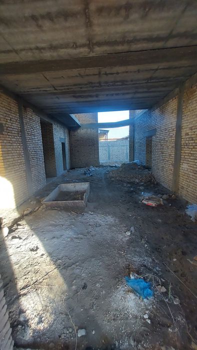 Продаётся 2 этажный недостроенный участок в городе 7 соток