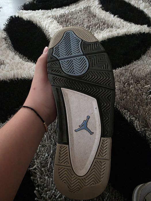 Jordan 4 university blue