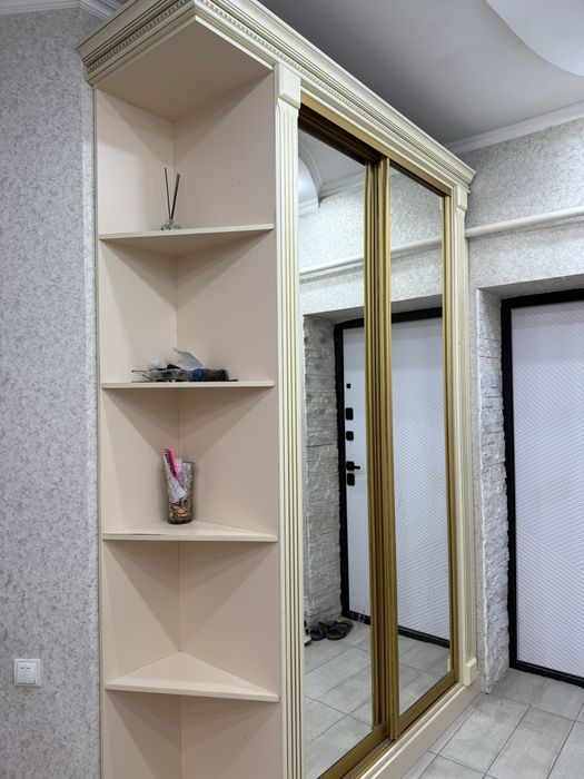 Шкаф для прихожей