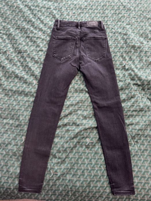 Еластични дънки Stradivarius 34