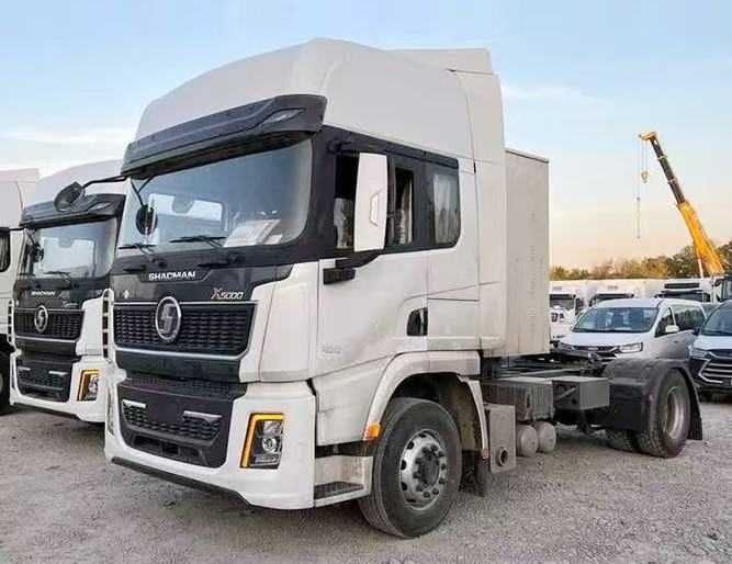 Седельный тягач SHACMAN X5000 SX41884V451T 4X2 (на газе)  CNG
