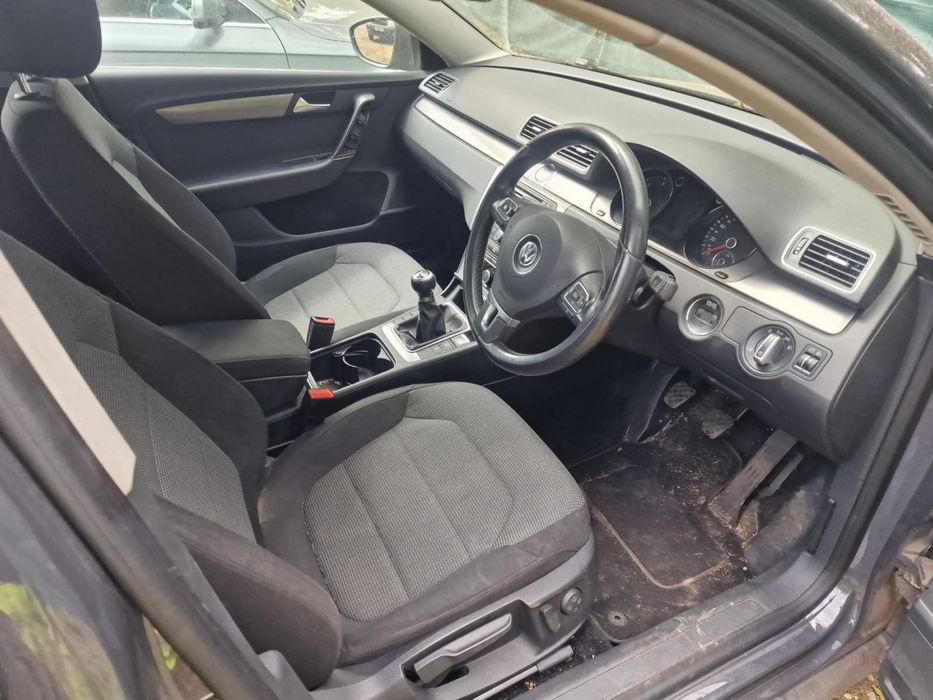 Dezmembrez mercedes e class w212 2.2 passat b7 1.6 CAY golf 6 1.4 TSI CAXA