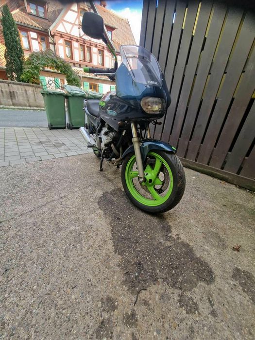 Yamaha motocicleta