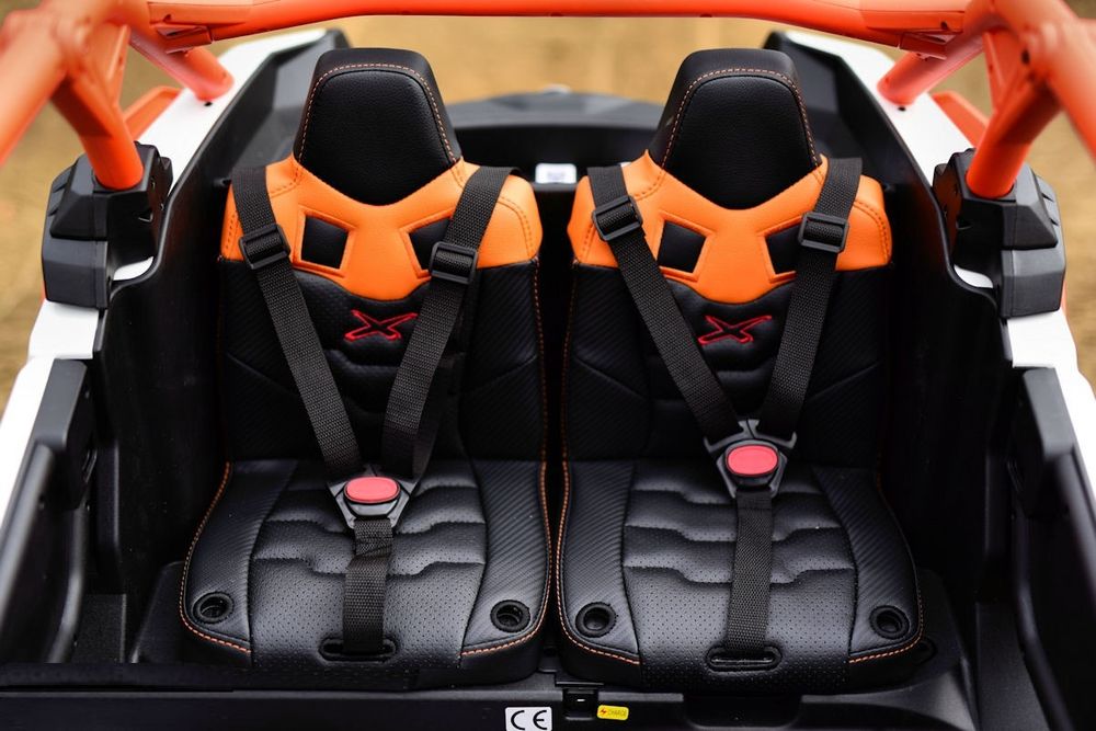 акумулаторен джип Двуместен  Can-Am Maverick 4x4 UTV 24v