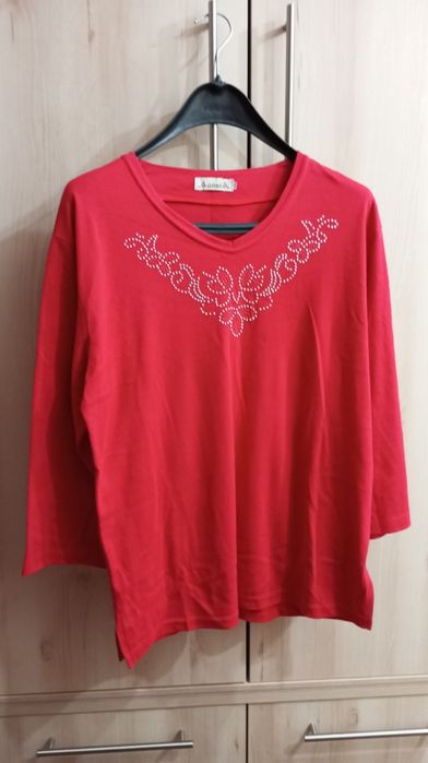 Bluză lungă pentru femei.