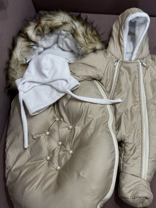 Продам  конверт с комбинезоном для новорожденных