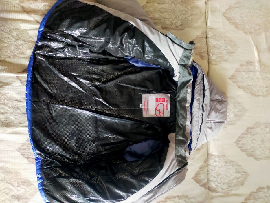 Продам куртки зимние и демисезонные