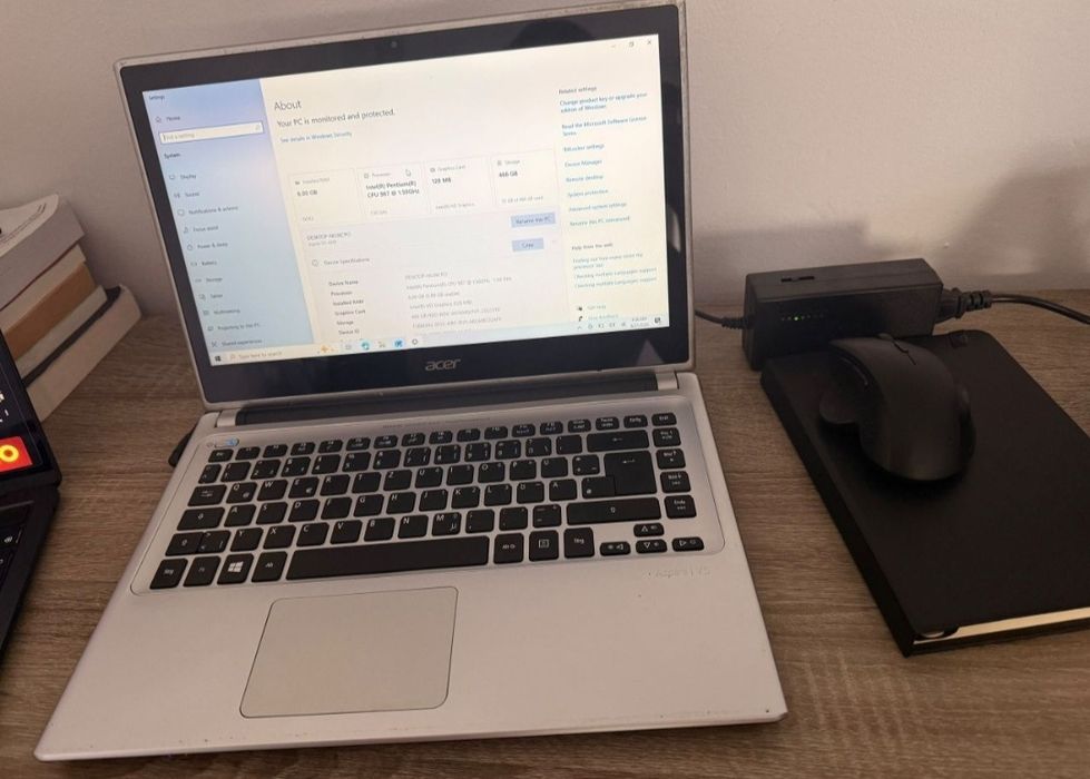 Laptop v5 acer cu touchscreen