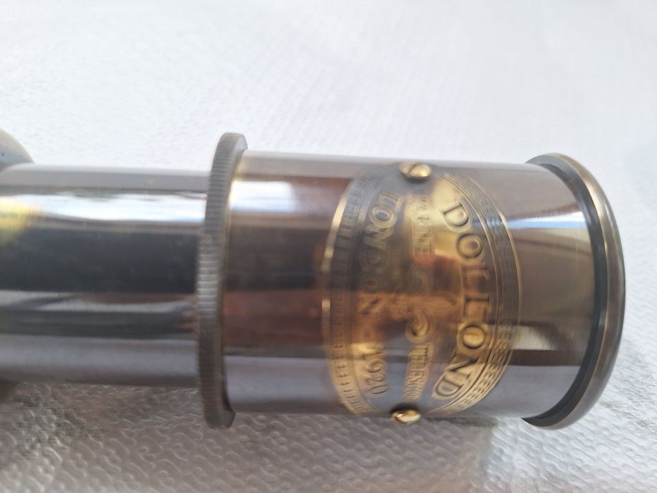 Бронзов далекоглед,  телескоп с античен дизайн