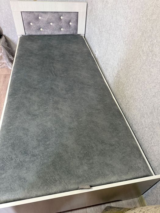 Кровать две штуки новые