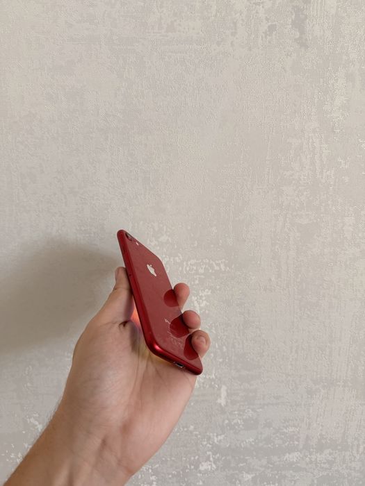 IPhone 8/64 Red - В отличном состоянии