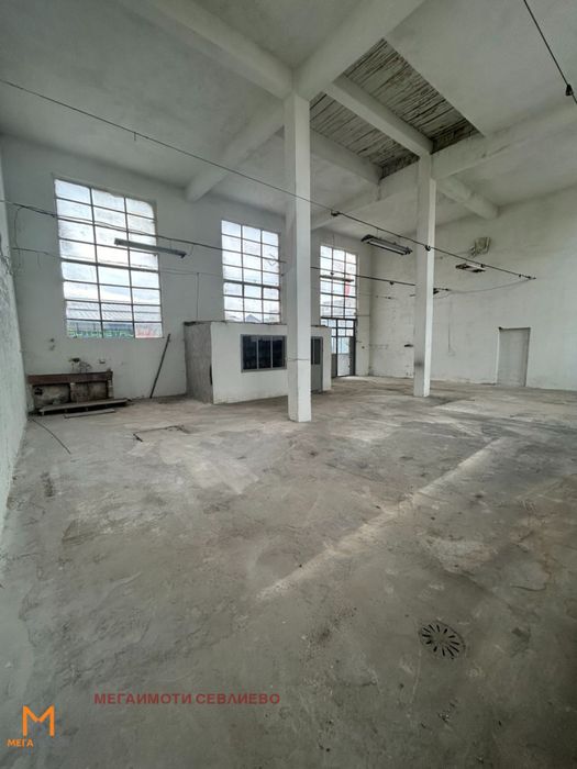 Дава под наем гр. Севлиево - гр. Севлиево 180m²