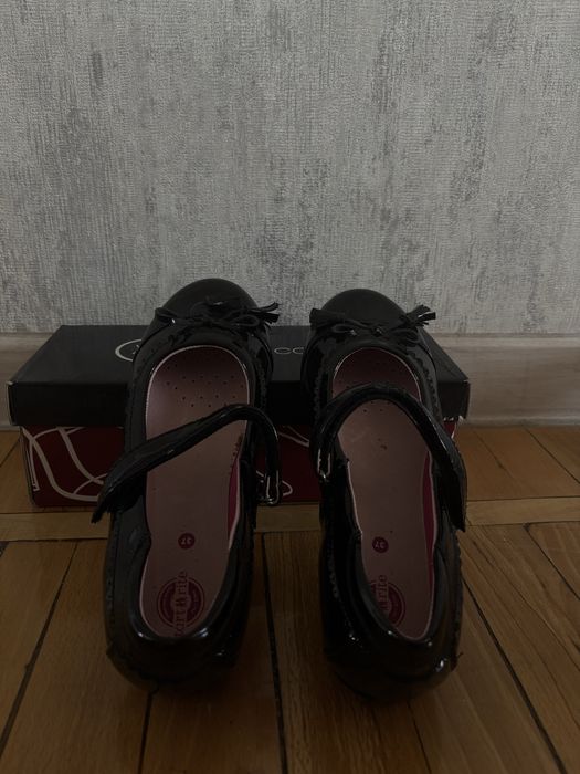 Кожаные туфли для девочек