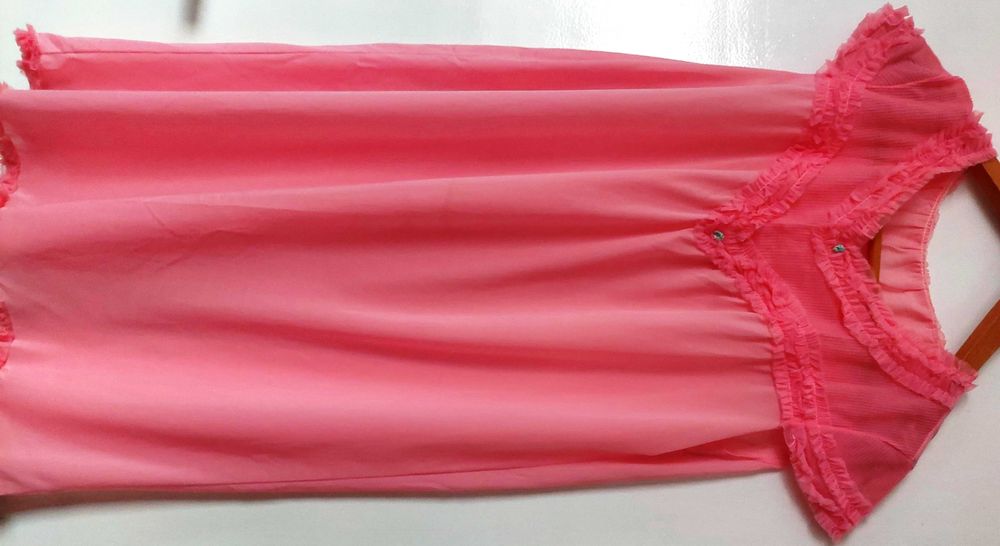 Нощница в приятно розов цвят, нова, прозрачна