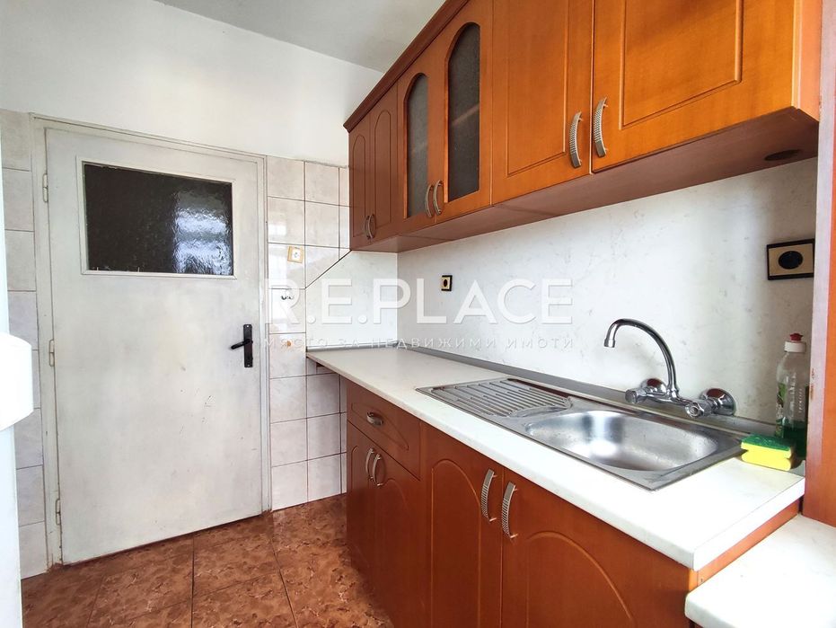 Продава се Тристаен апартамент в Варна, Център - 87 кв.м за 1377 €/кв.м - Снимка #2