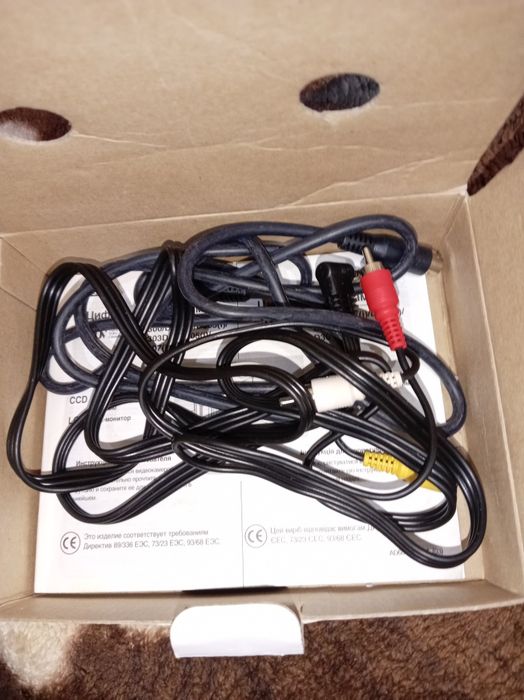 Продам видеокамеру SAMSUNG VP-D351i