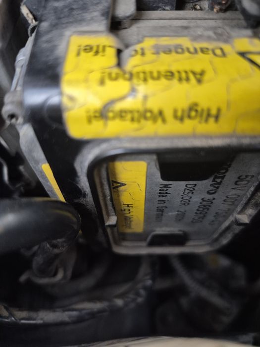 Droser xenon volvo v40 2003