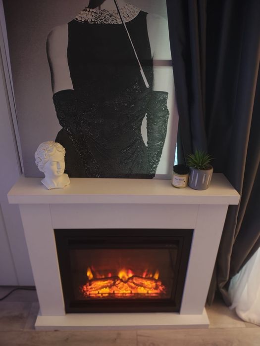 Semineu elegant electric