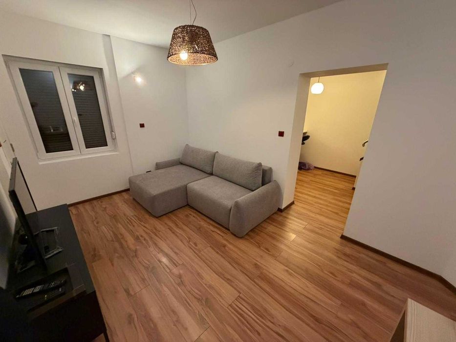 Casa de vânzare în centrul orașului Oradea în curte comuna